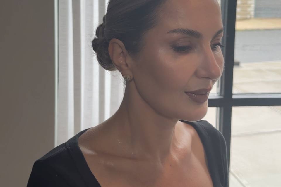 Makeup & Hairstyle