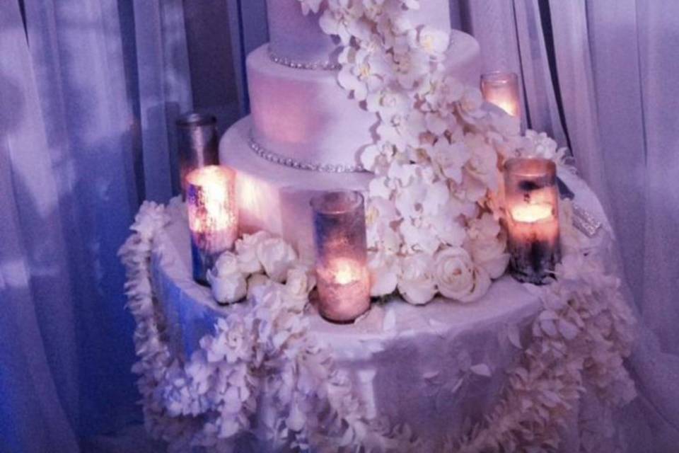 Weeding Cake