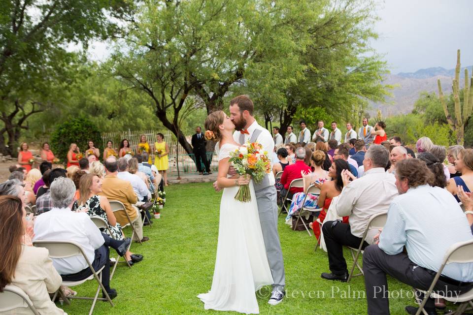 Wedding kisses