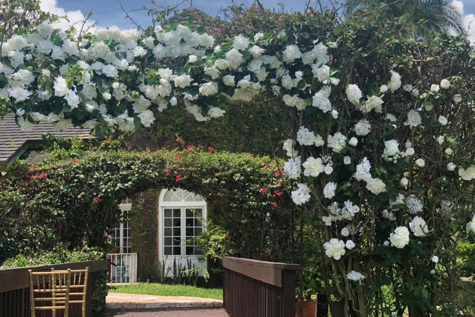 A white flower arch