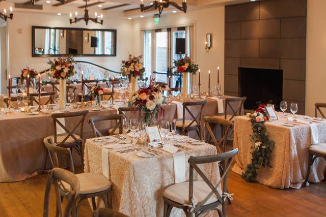 Table decor and centerpieces | Photo by c.m.elle studios Planning by Roque Events