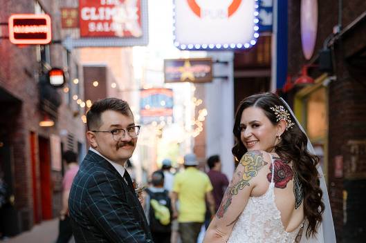 Printers Alley Stroll