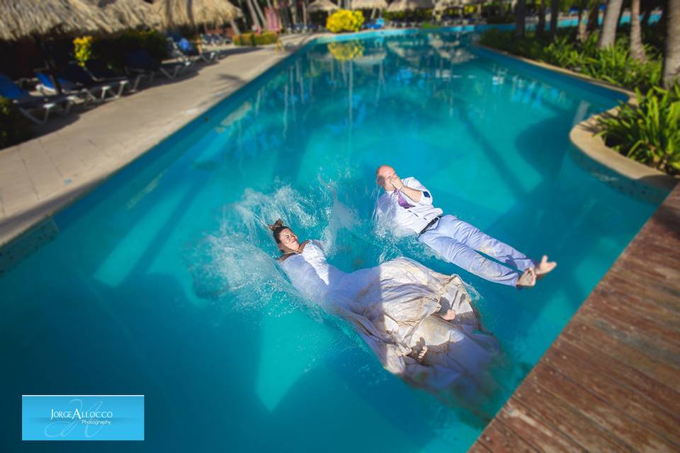 Jorge Allocco Photography Trash the dress photo session at Palladium Palace Hotel Punta Cana