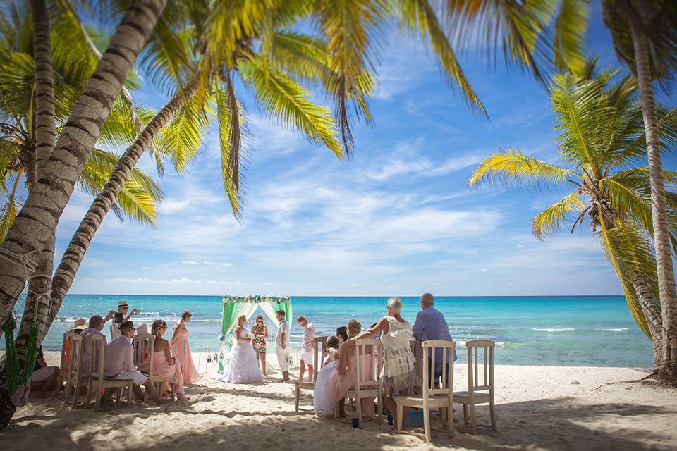 Jorge Allocco Photography Wedding photography at Saona Island Punta Cana Dominican Republic.