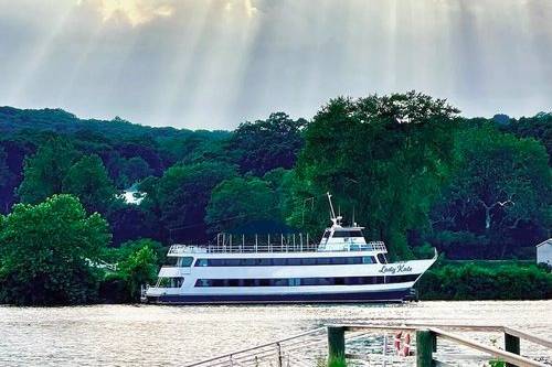 Riverhouse Cruises