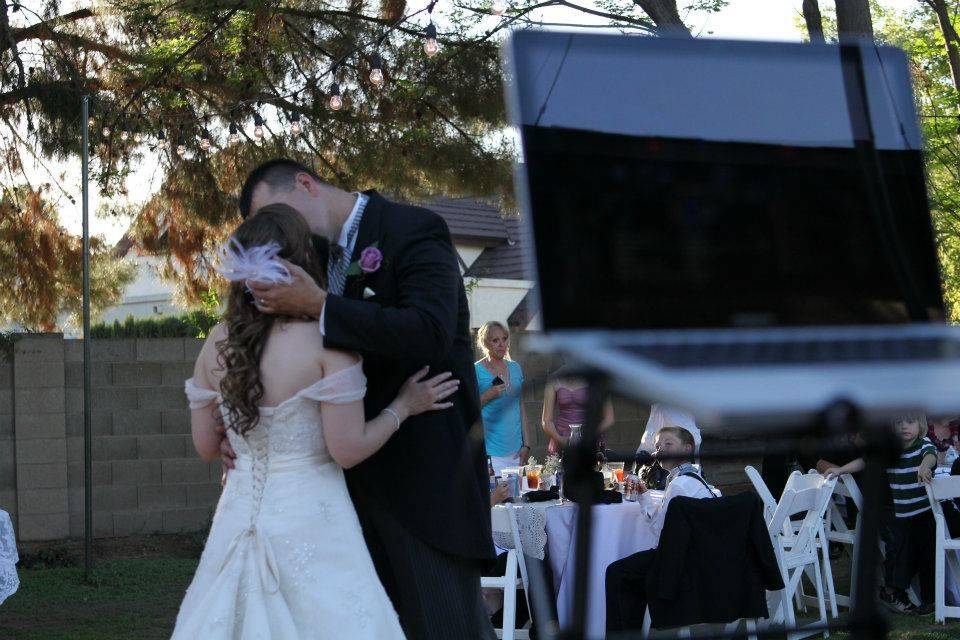 The couple's kiss