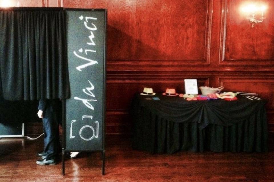 02-booth-hall.jpg