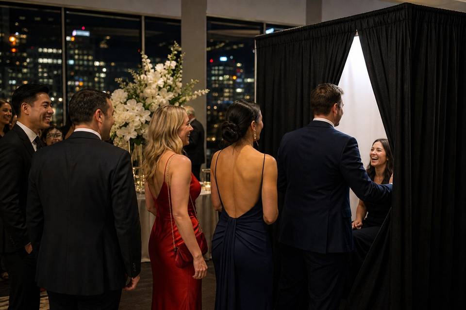 04-booth-night.jpg