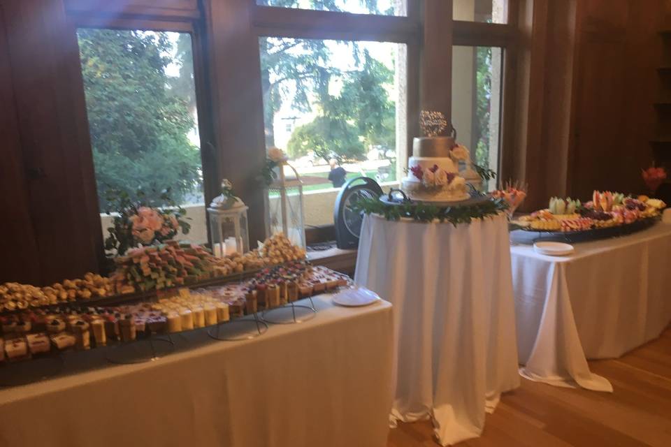 The library was used for the dessert and cake stations