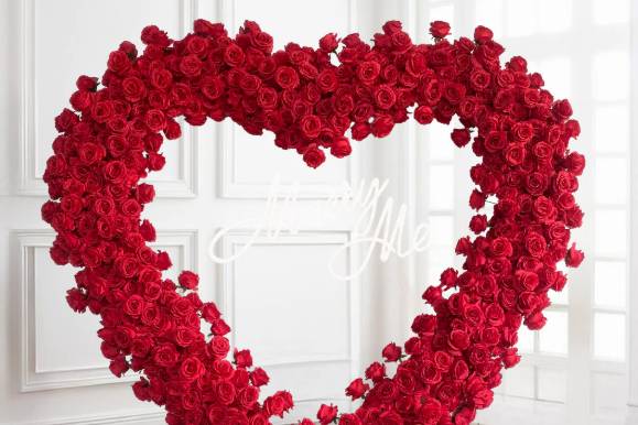 Red Rose Heart Ceremony Decor