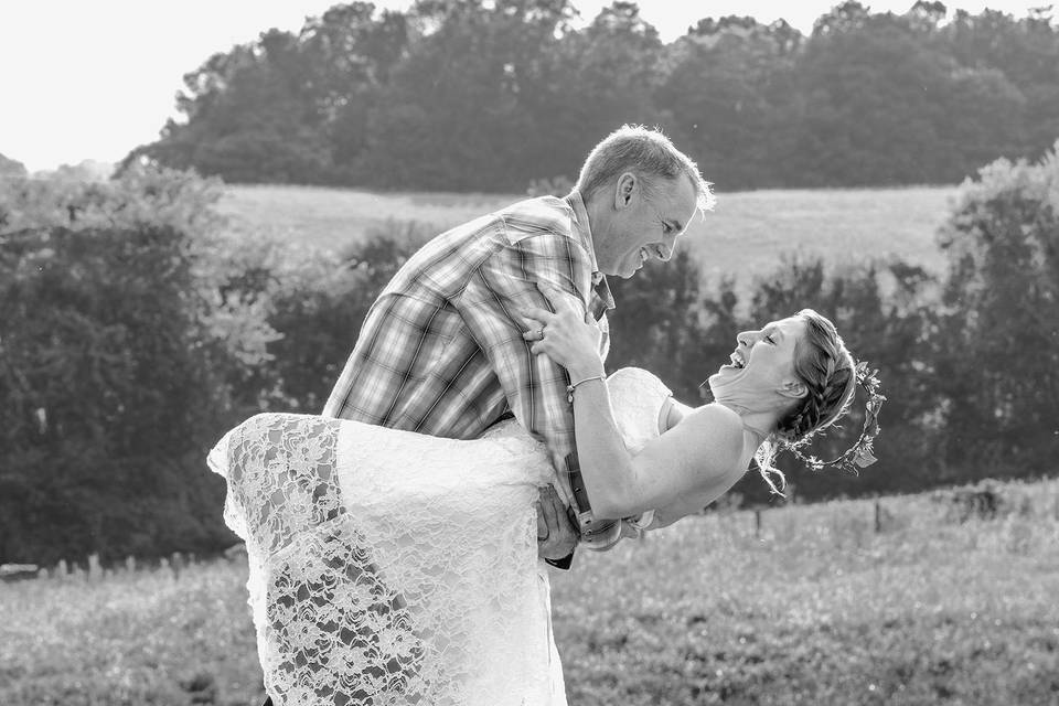 The White Dove Barn in Beechgrove, Tenn.