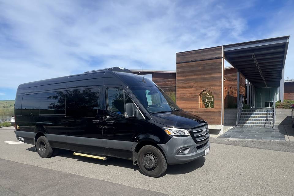 Runways Limousine