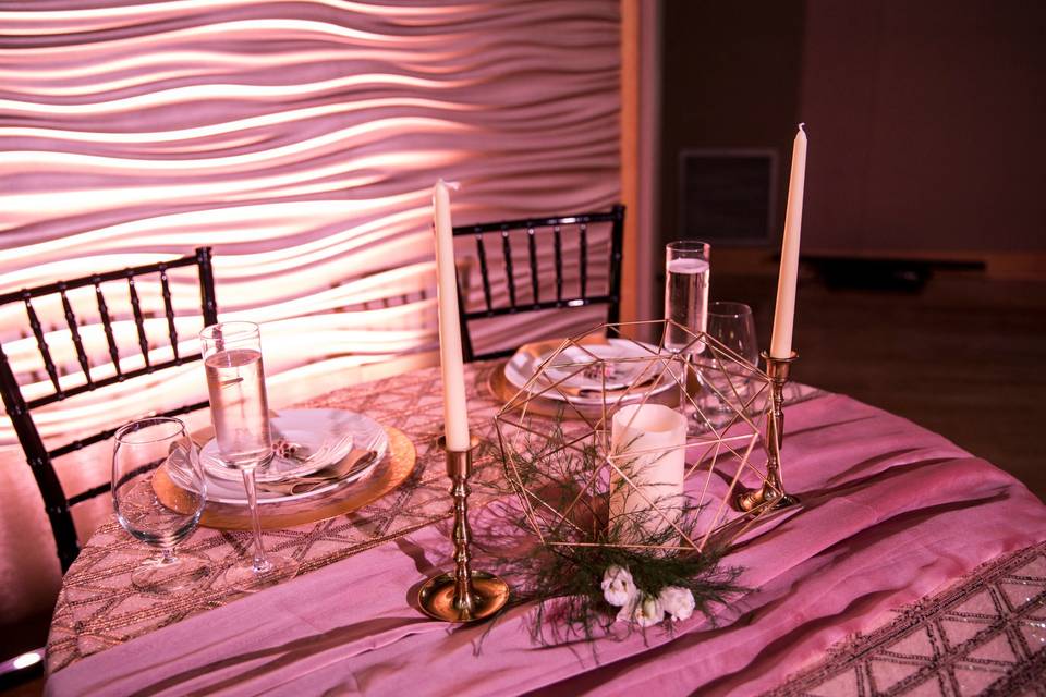 Newlyweds' table setup