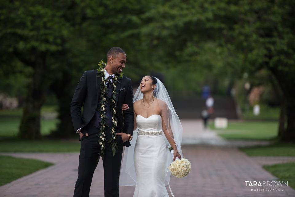 https://cdn0.weddingwire.com/vendor/286411/3_2/960/jpg/1467337385197-jasmine-darius-wedding042416546.jpeg