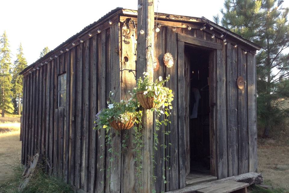 Groom's cabin