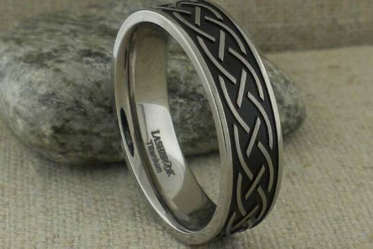 29 Titanium Celtic Ring