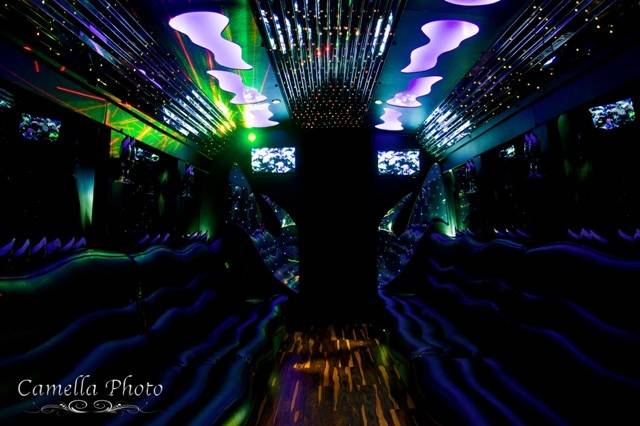 EL30 White Limo Party Bus •	Seats up to 30 Passengers •	http://www.exceedlimo.com/EL30_White_Limo_Party_Bus