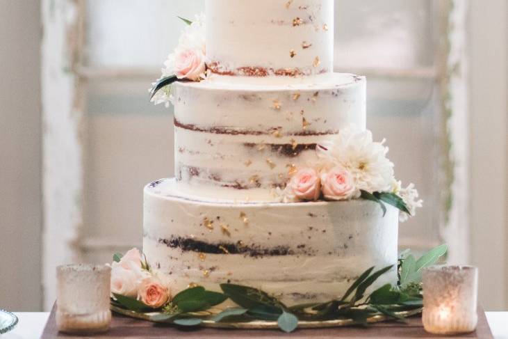 Naked cake, gold foil accents