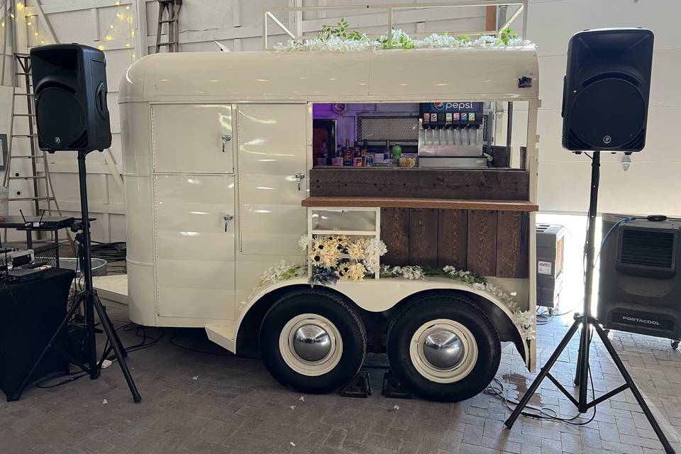 Cocktail/Mocktail Trailer