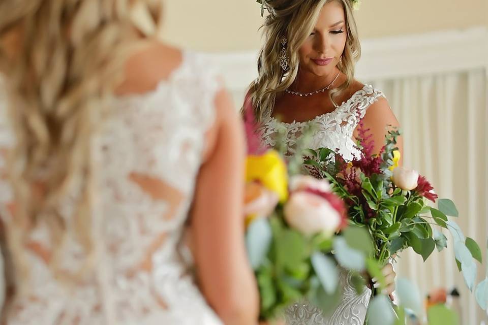 Bridal bouquet and headpiece