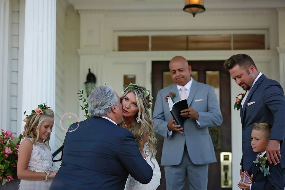 Bride/father hand off