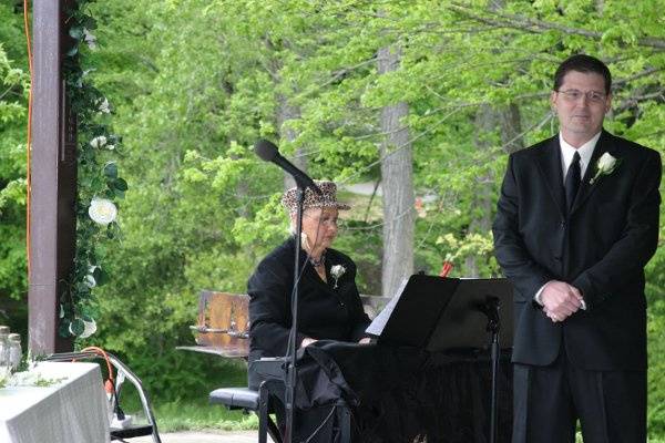 Phyllis Lynch (keyboard) at Eagle Creek Park in Indianapolis - freezing temperatures.