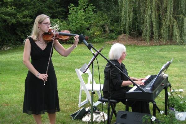 Phyllis Lynch Officiant & Music Services