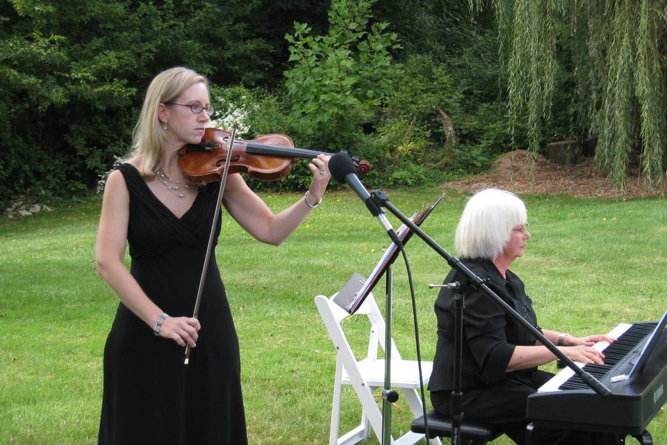 Phyllis Lynch Officiant & Music Services