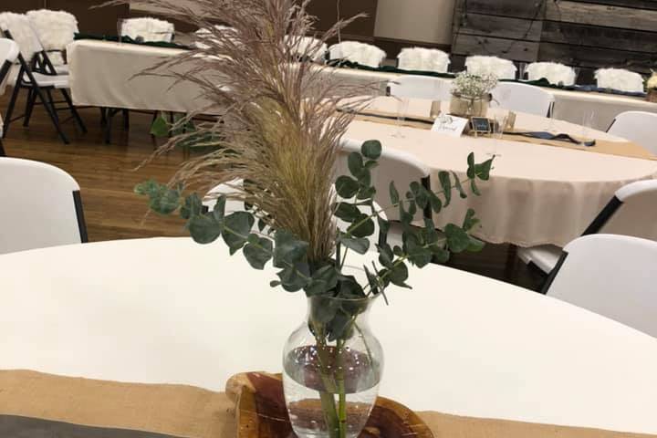 Centerpiece on natural wood