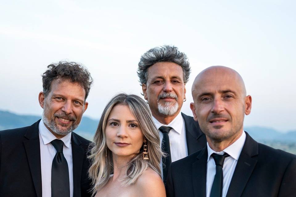 Beautiful Day - live band