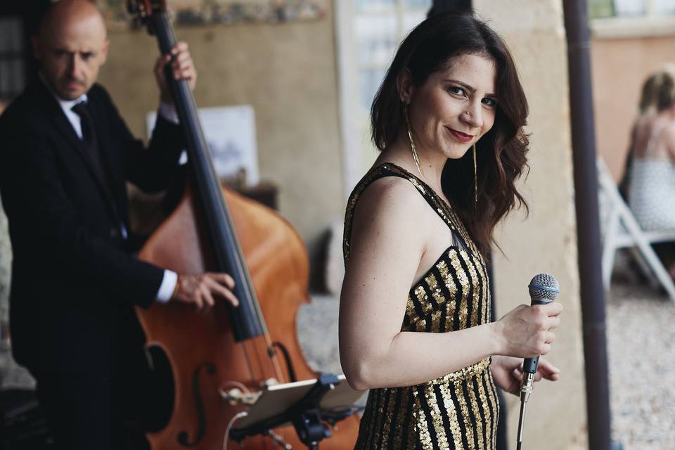 Beautiful Day - live band