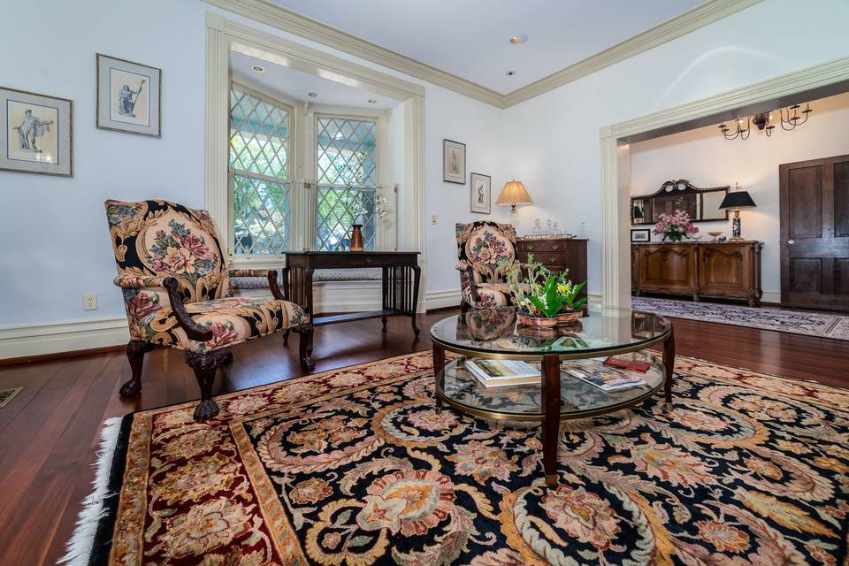 VRBO 601 S Main St Lex-21.jpg