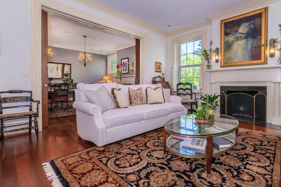 VRBO 601 S Main St Lex-22.jpg