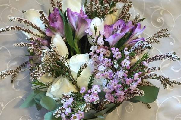 White and lavander bouquet