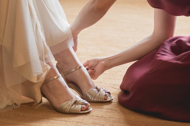 Assisting the bride