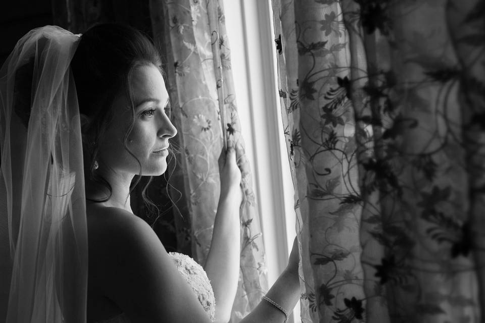 Wedding Photography Bridal Portrait in Black and White