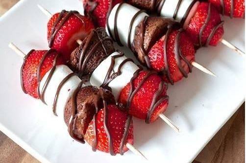 Chocolate Dipped Strawberry Kabobs