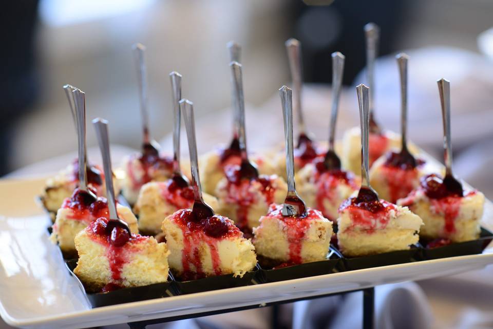 Petite Cheesecake Bites