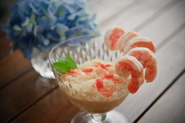 Charleston Bay Gourmet: Low Country Shrimp and Stone Ground Yellow Grits!