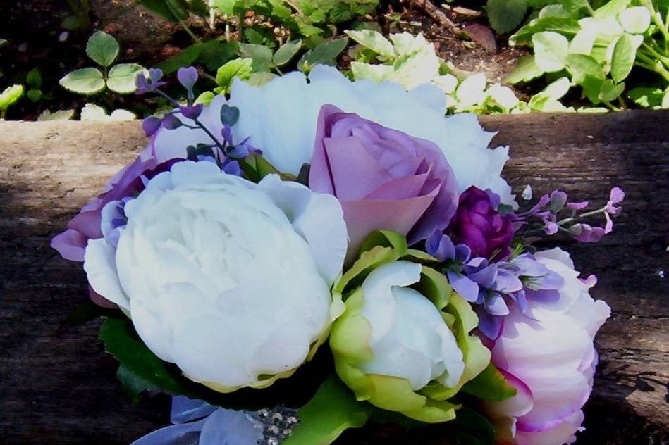 Spring cluster bouquet