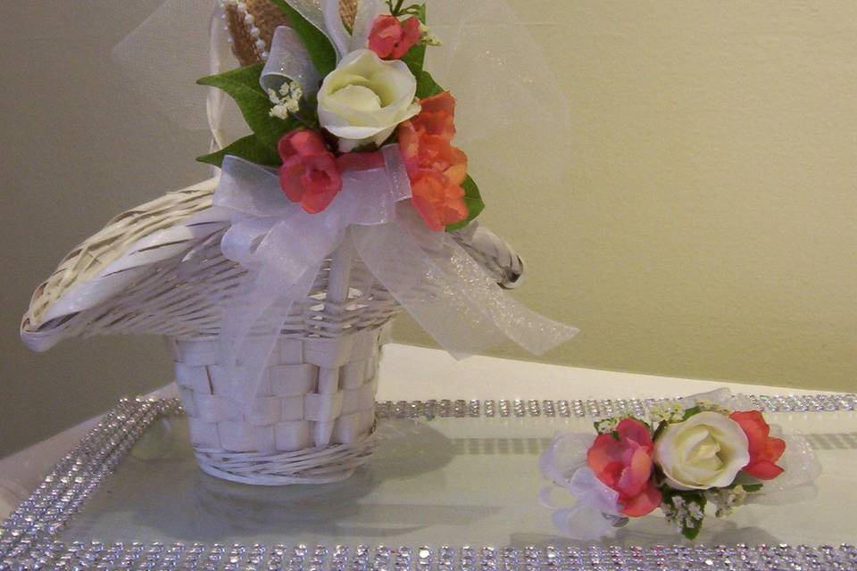 Flower girl basket