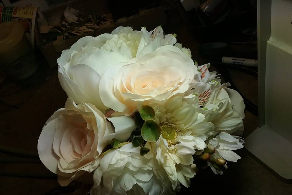 White tone bouquet