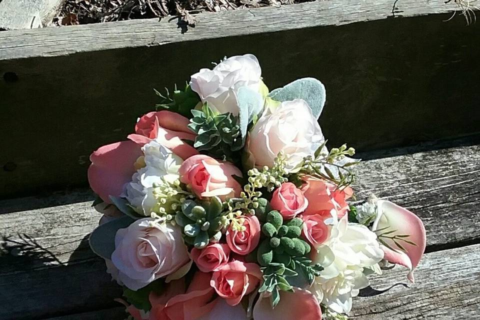 Rose/Succullent bouquet