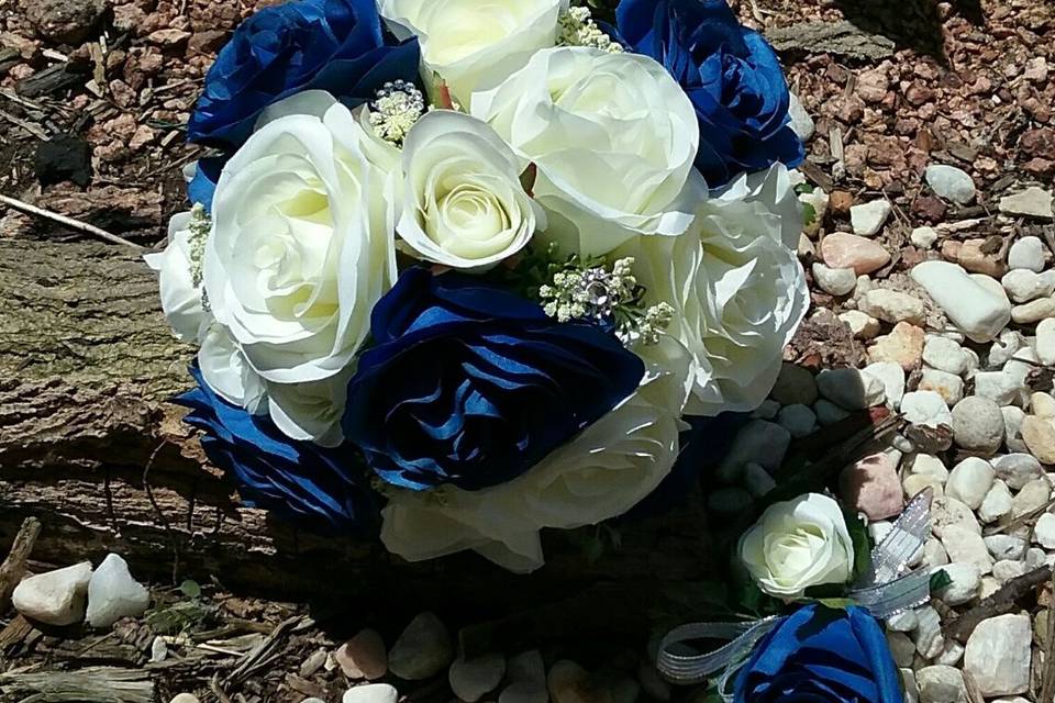 Royal blue theme bouquet