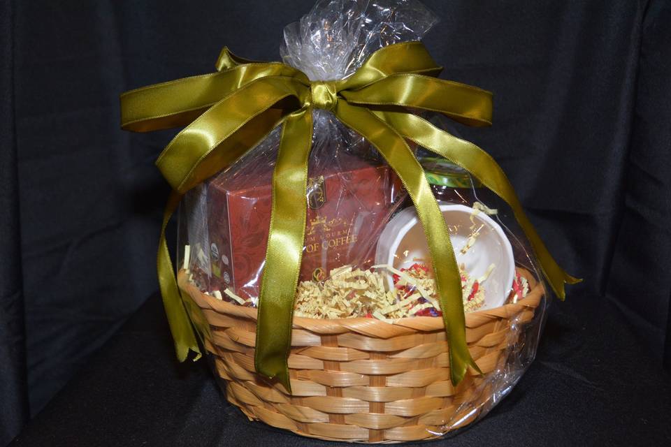 Gift basket with organic King of Coffee product