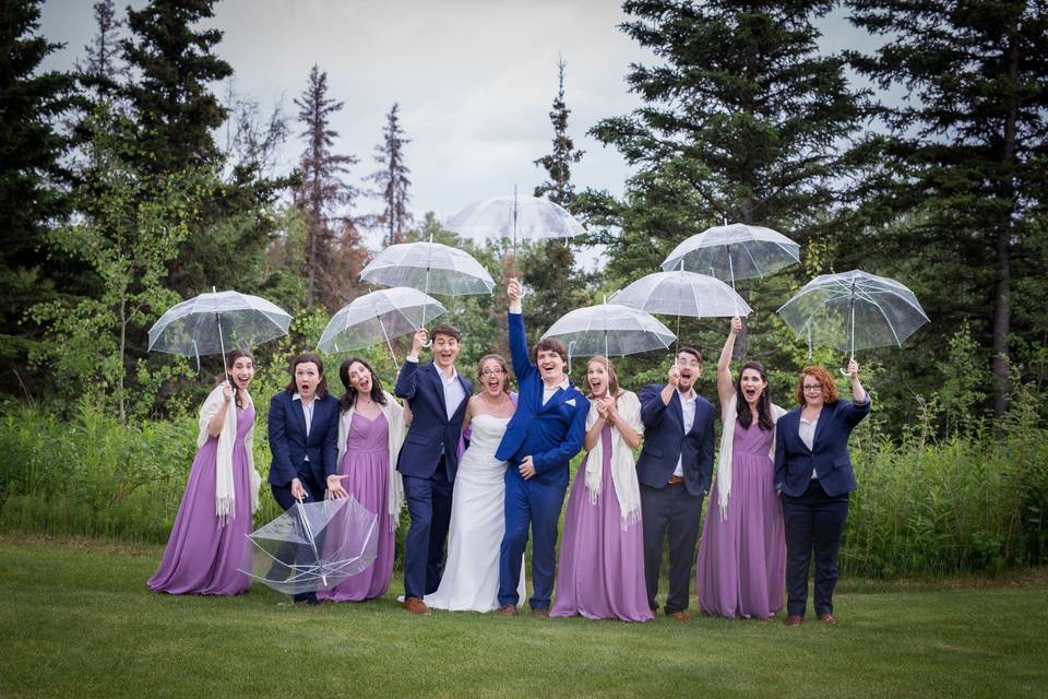 Matching umbrellas for the wedding party