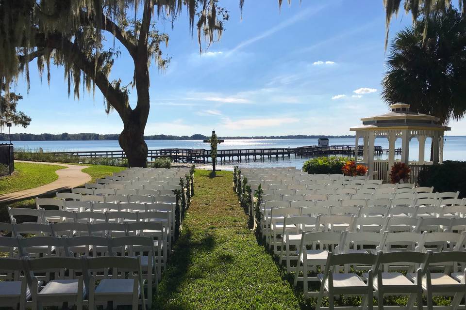 Lakeside Inn Wedding