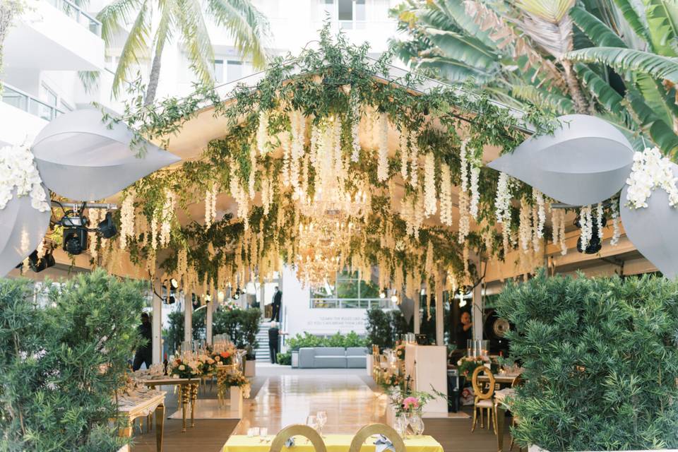 Garden Deck Tent with Greenery