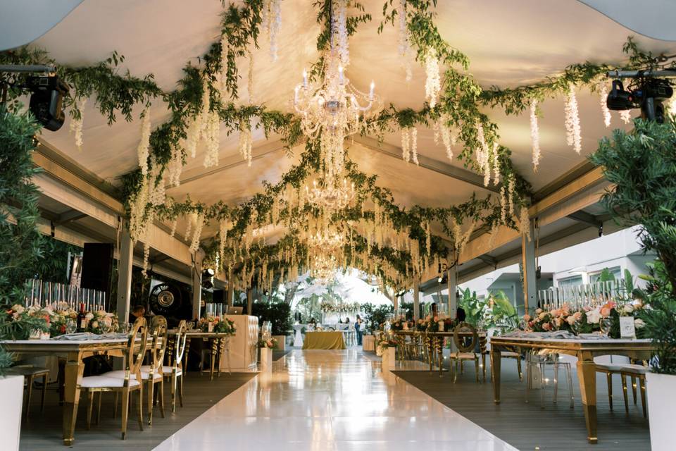 Garden Deck Tent with Greenery