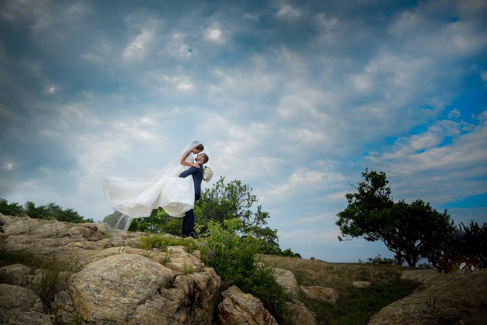 Couple posing in nature - Russell's Photography Studio